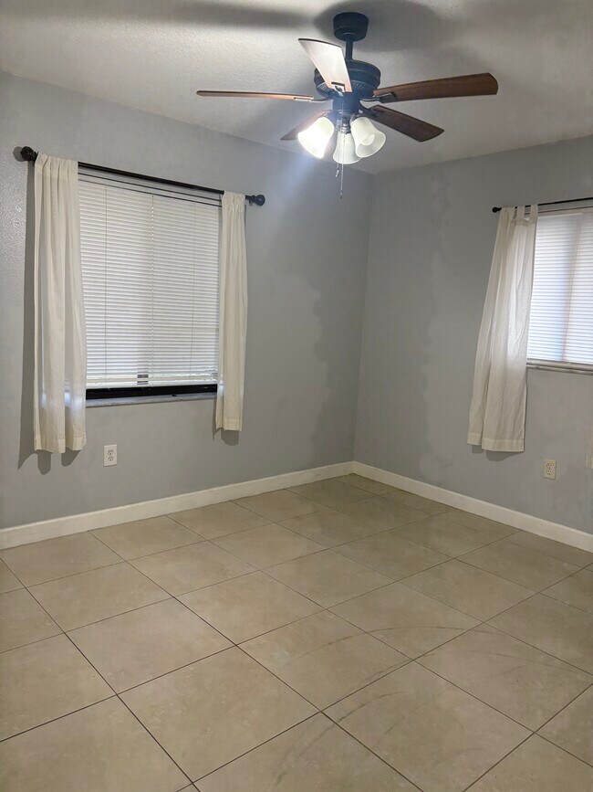 Building Photo - 6356 5th St Cir E