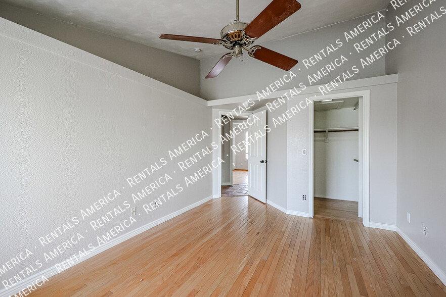 Building Photo - 18433 N 56th Dr