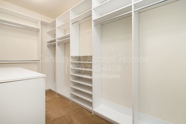 Building Photo - 8401 Tysons Trace Ct