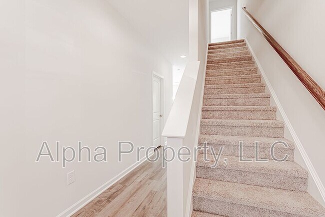 Building Photo - 328 Trail Branch Ct.