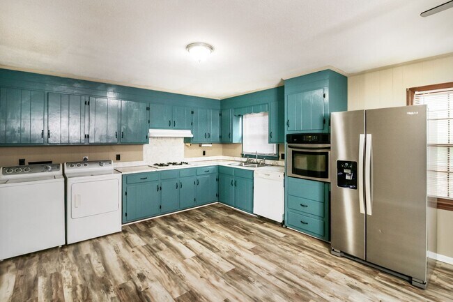 Building Photo - 3001 Green Grove Cir NE