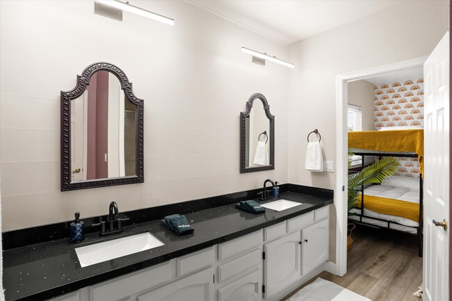 Building Photo - 15232 N 49th St