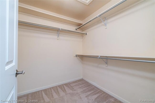Building Photo - 50529 Beechwood Ct