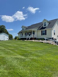 Building Photo - 115 Double Ct