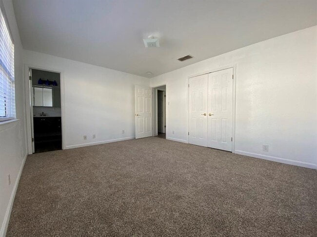 Building Photo - 5813 Signal Point