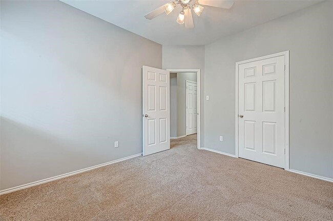 Building Photo - 9219 Carlin Bend Ln