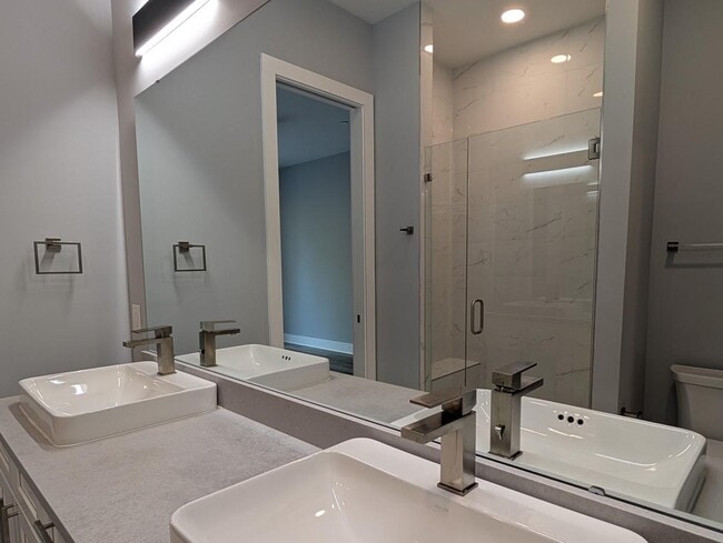 Building Photo - 4018 Southpoint Lndg Wy