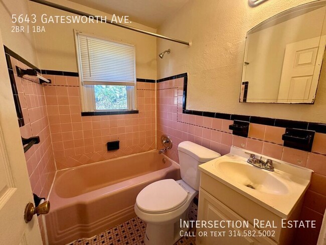 Building Photo - Section 8 Approved - Updated 2Bed/1Bath in...