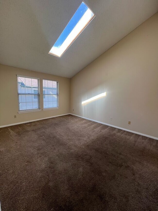 Building Photo - Long Realty & Property Management - Large ...