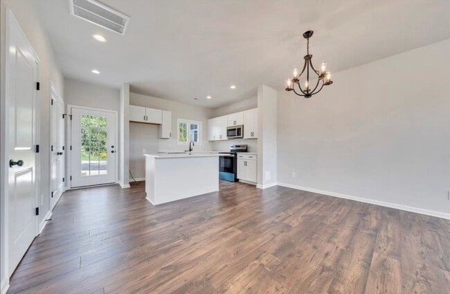 Building Photo - Brand New Townhouse in Blacksburg, VA.