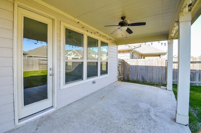 Building Photo - 25410 Champion Ridge Ct