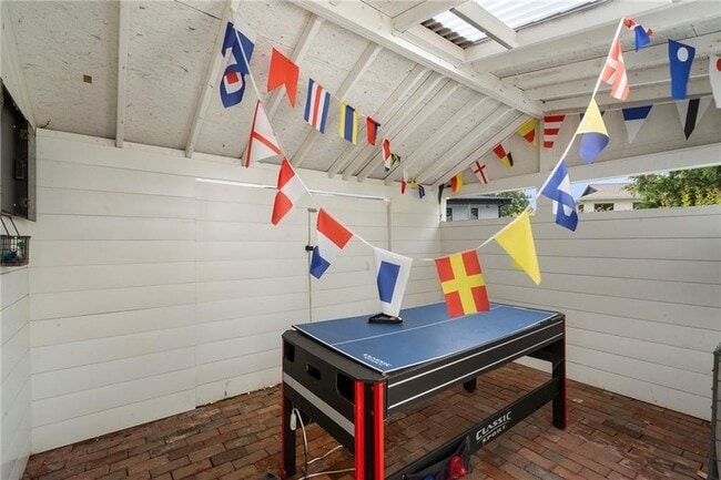 Building Photo - 61 View Point Dr