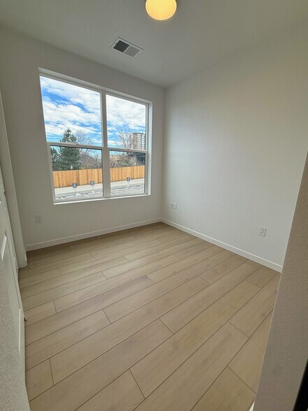 Building Photo - 1650 Sheridan Blvd