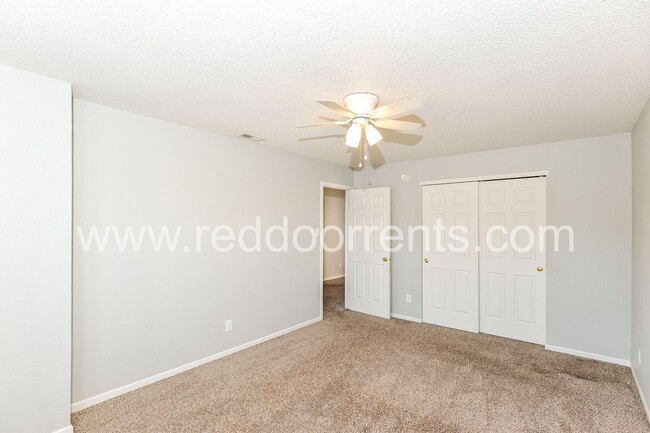 Building Photo - Charm and Convenience: Your Ideal 2-Bedroo...