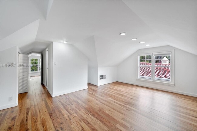 Building Photo - 285 NE 105th St