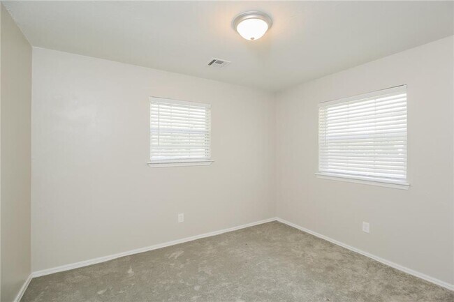 Building Photo - 1153 Elmhurst St