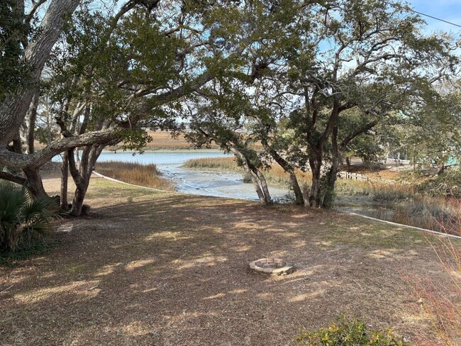 Building Photo - 2 Bedroom 1 Bath Home in Howells Point, Sunset Harbor, Bolivia, N C