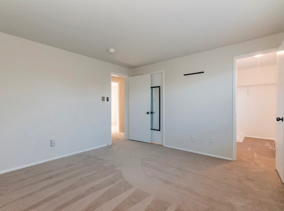 Building Photo - 248 Surrey Ct