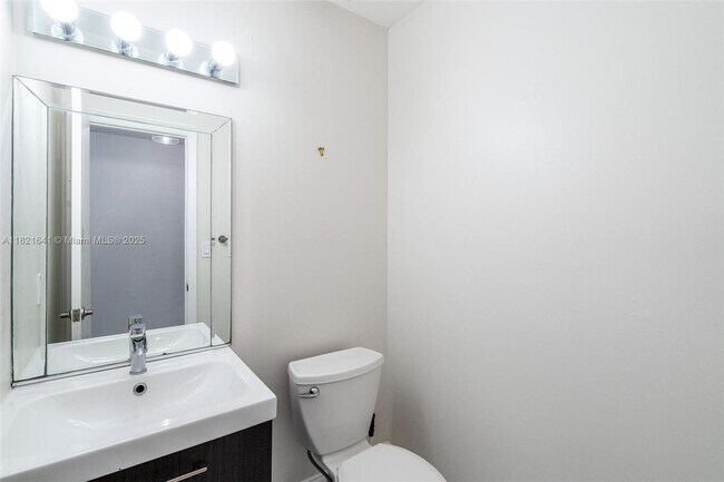 Building Photo - 9148 SW 129th Ln