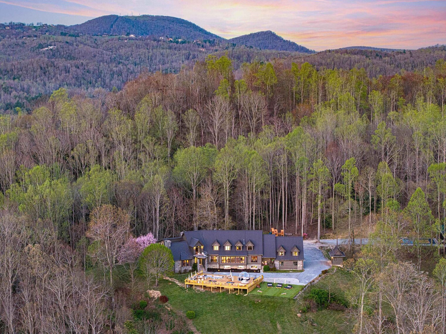 Building Photo - 22 Vineyard Hill Dr