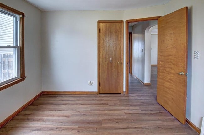 Building Photo - 6206 Alber Ave
