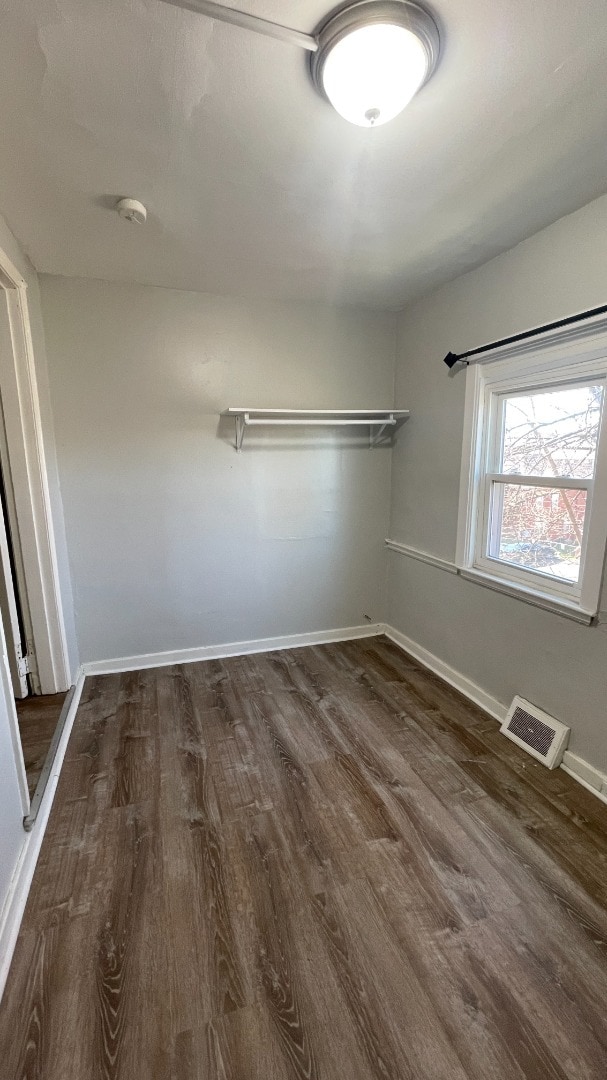 Building Photo - Spacious 4-Bedroom Home with 2 Full Bathrooms – Section 8 Approved and Ready for Move-In!