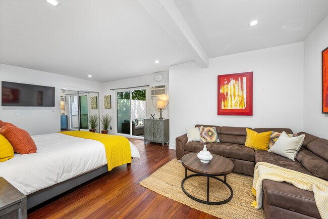 Building Photo - 3420 Blair Dr