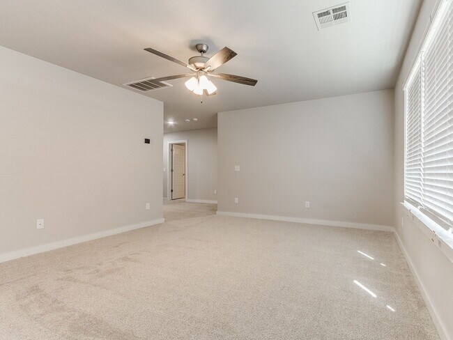 Building Photo - 1463 Hickory Trl