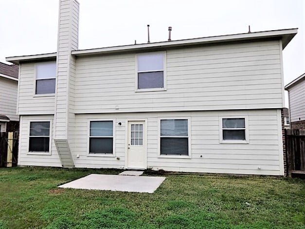 Building Photo - 9031 Ferndale View Dr