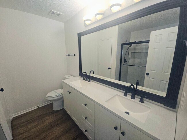 Building Photo - Nice Home in Mansfield ISD