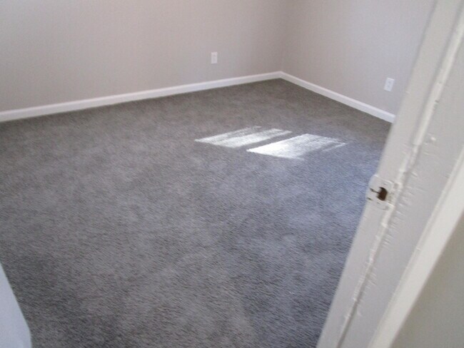 Building Photo - 2720 County Rd 43-402