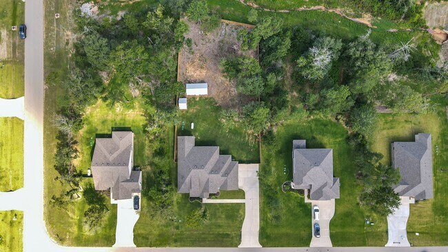 Building Photo - 18207 Samie Nell Ct