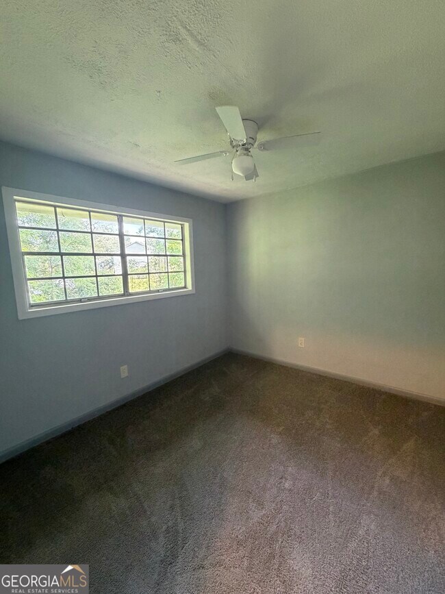 Building Photo - 1045 Laurel Ct