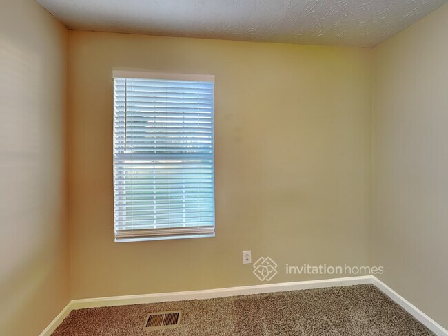 Building Photo - 2169 Silver Thorn Ct