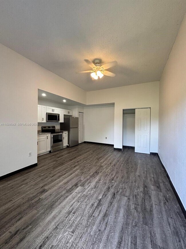 Building Photo - 467 NW 8th St