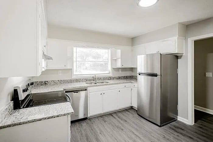 Building Photo - 3225 Mustang Dr