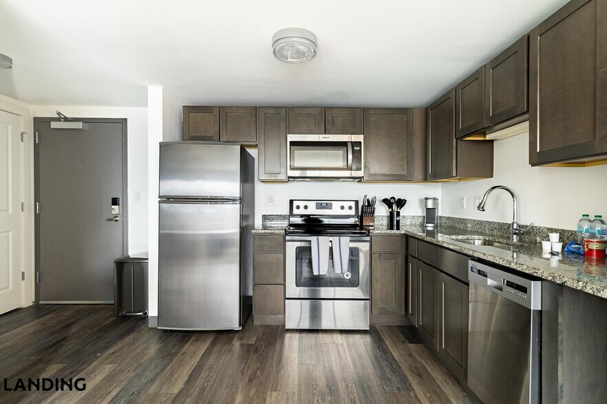 Building Photo - 50 Morgan St N