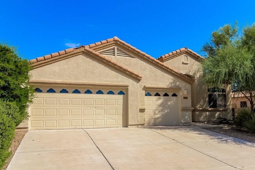 Building Photo - 6498 W Castle Pines Way