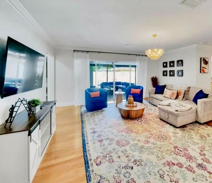 Building Photo - 5940 NE 22nd Ave