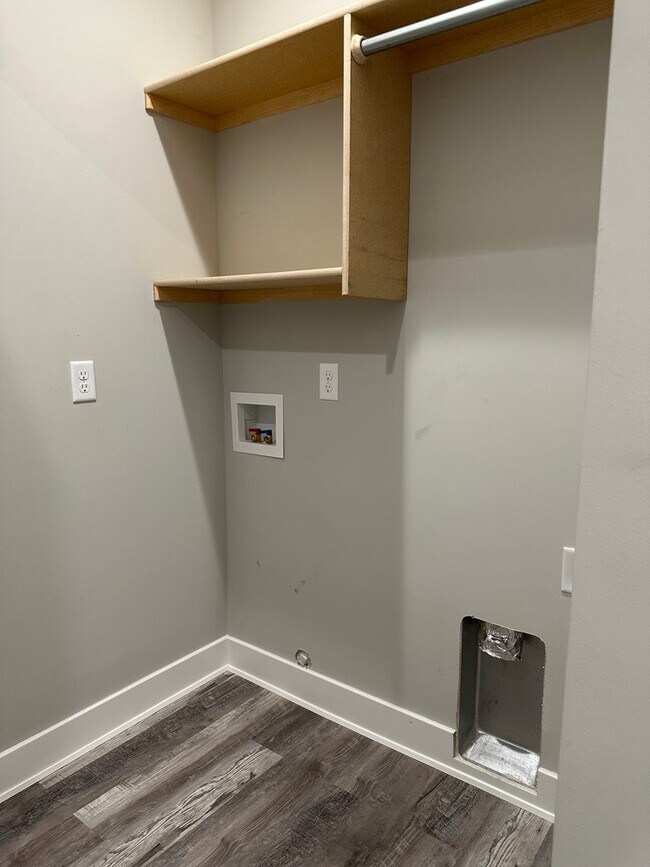 Building Photo - 12138 W 33rd St N