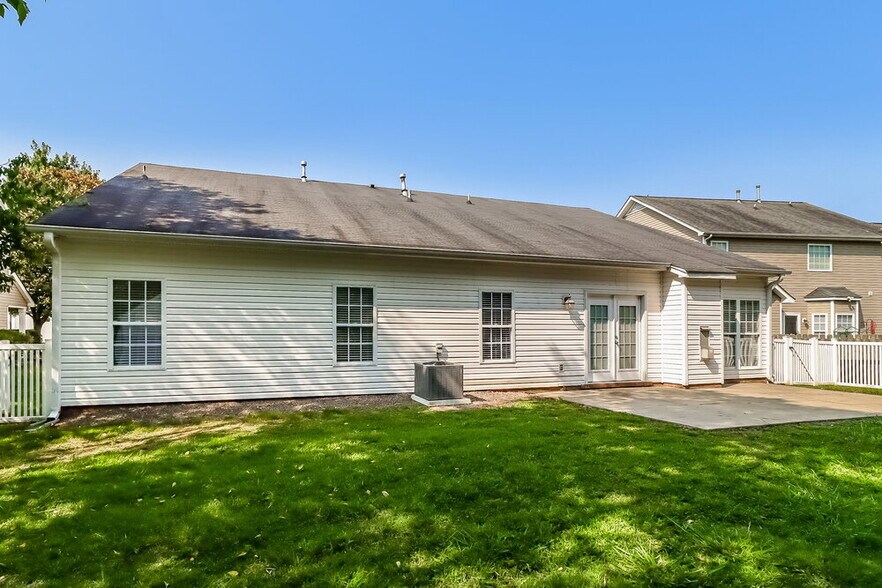 Building Photo - 1440 Whitman Dr NW