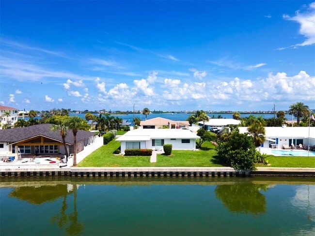 Building Photo - 315 Buttonwood Ln