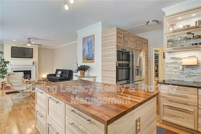 Building Photo - 475 Ashbry Run Dr