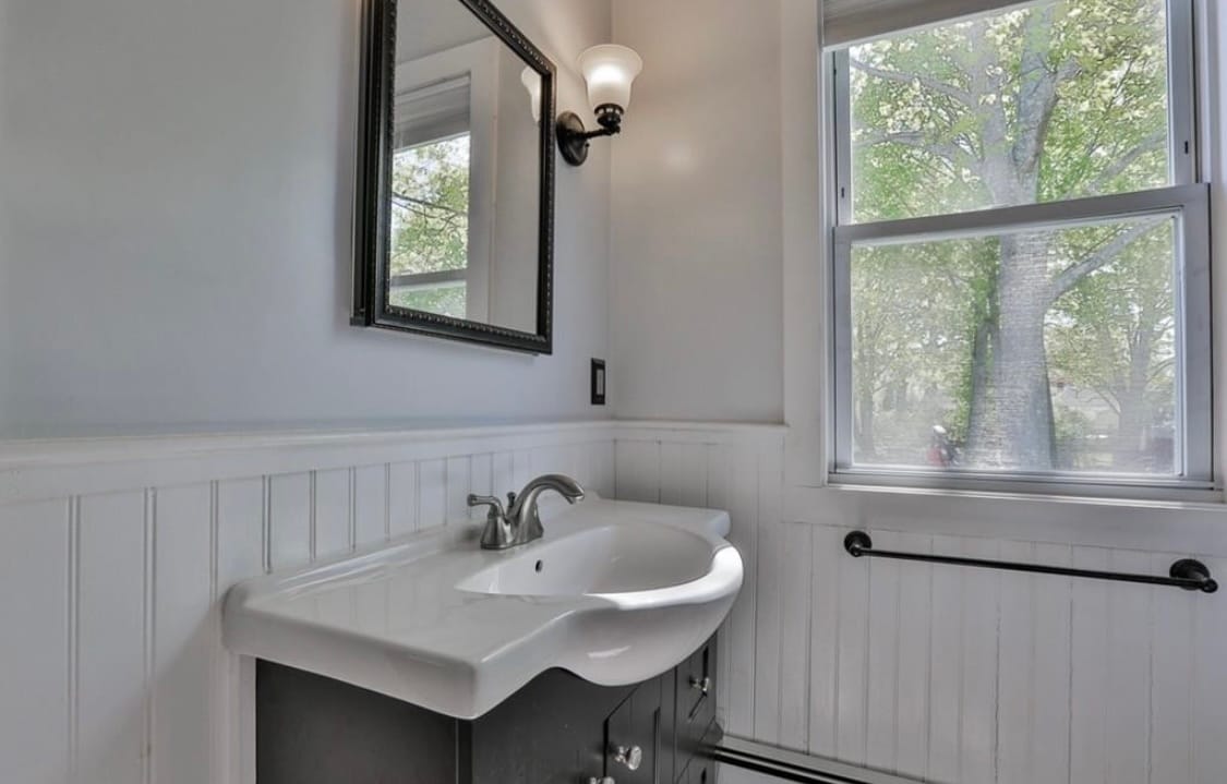 Building Photo - 124 Haverhill St