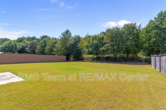 Building Photo - 3379 Gardenside Walk SW