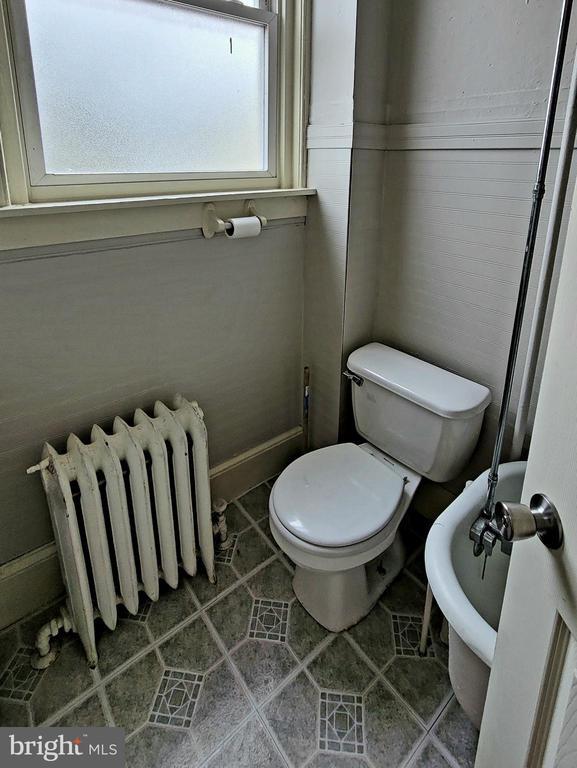 Building Photo - 19 S 11th St