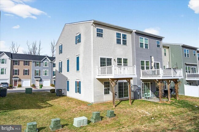 Building Photo - 8439 Devries Ln