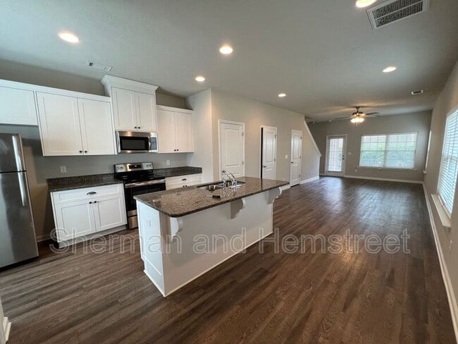 Building Photo - 737 Tarvin Cir