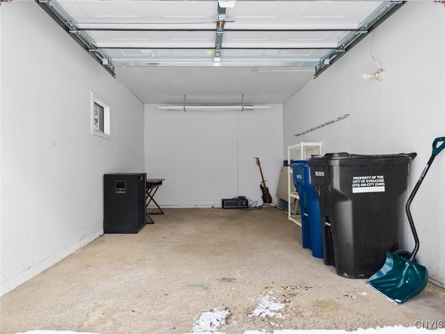 Building Photo - 941 Jamesville Ave