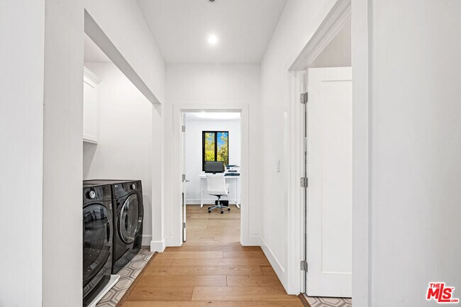 Building Photo - 4841 Minden Pl